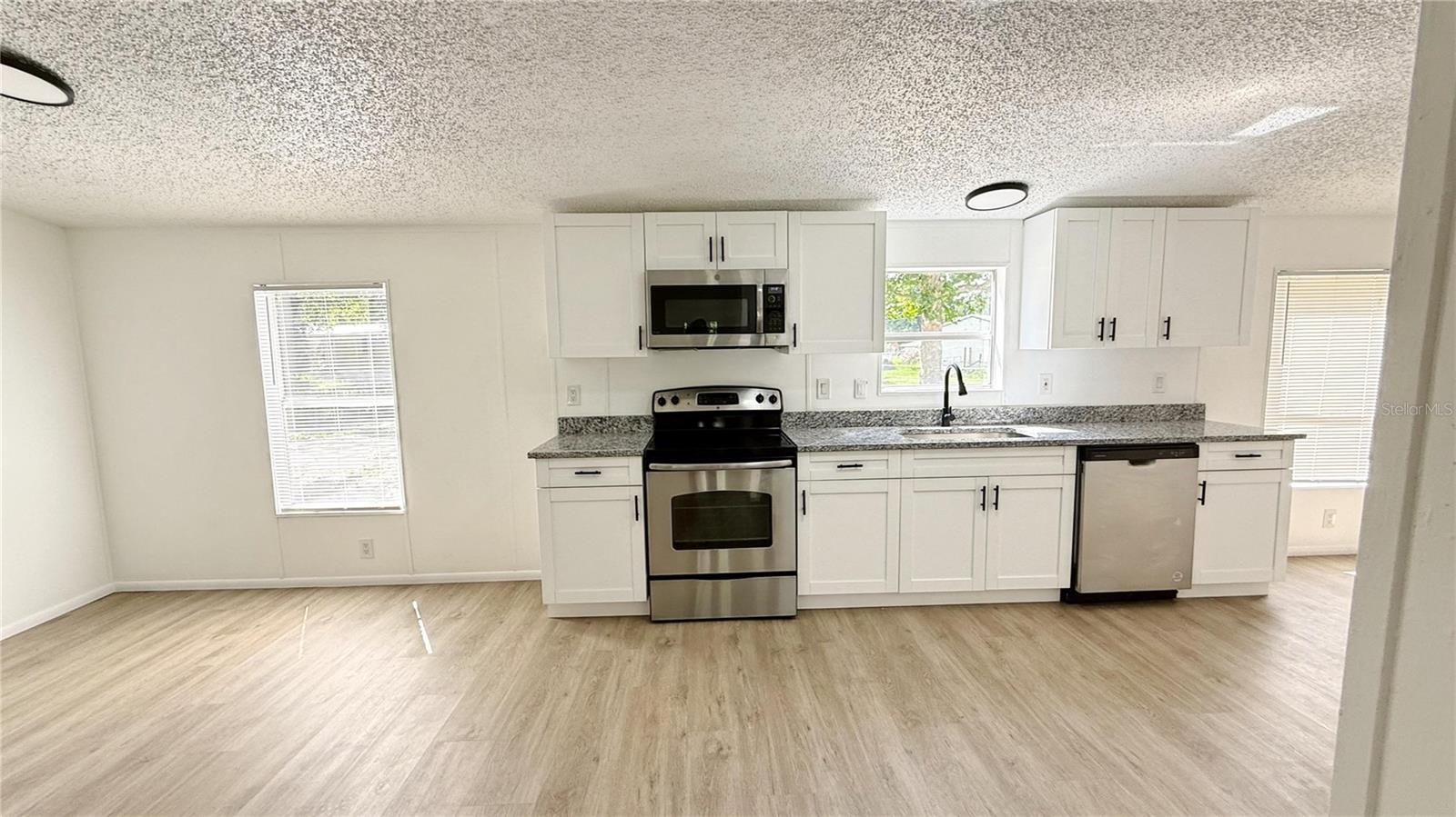 Image 5 of 17 For 6535 Fernwood Drive