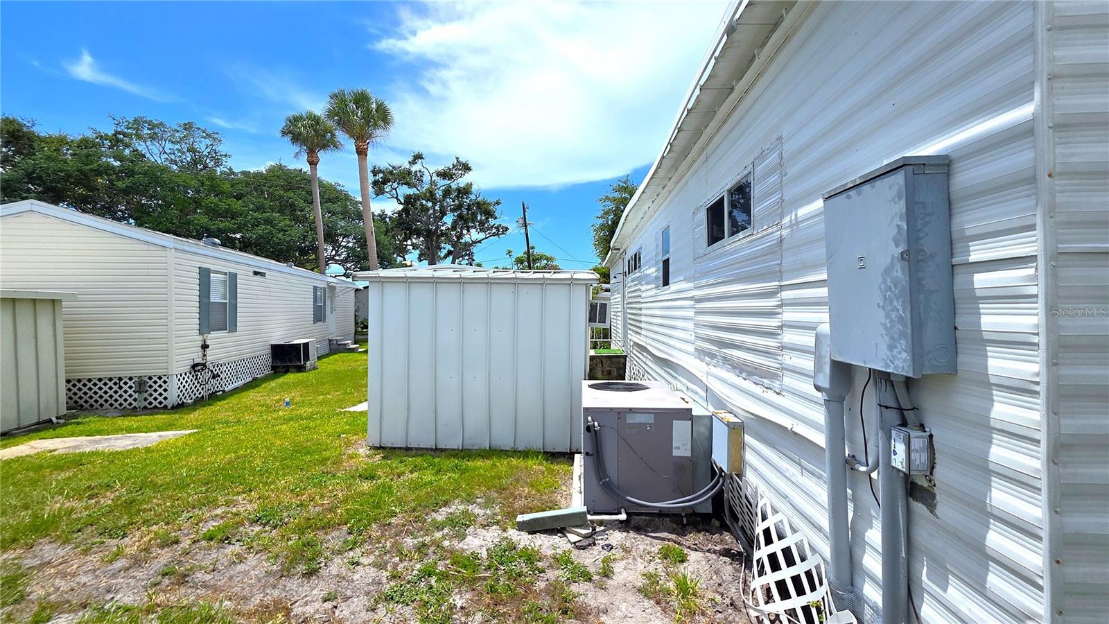 Image 39 of 42 For 15010 113th Avenue N 33a