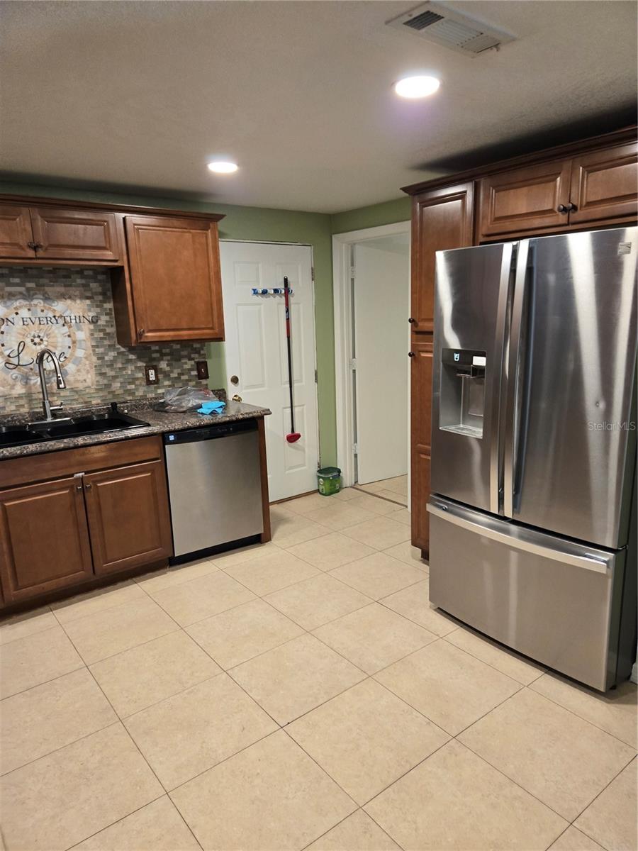 Image 14 of 24 For 3712 Argon Drive