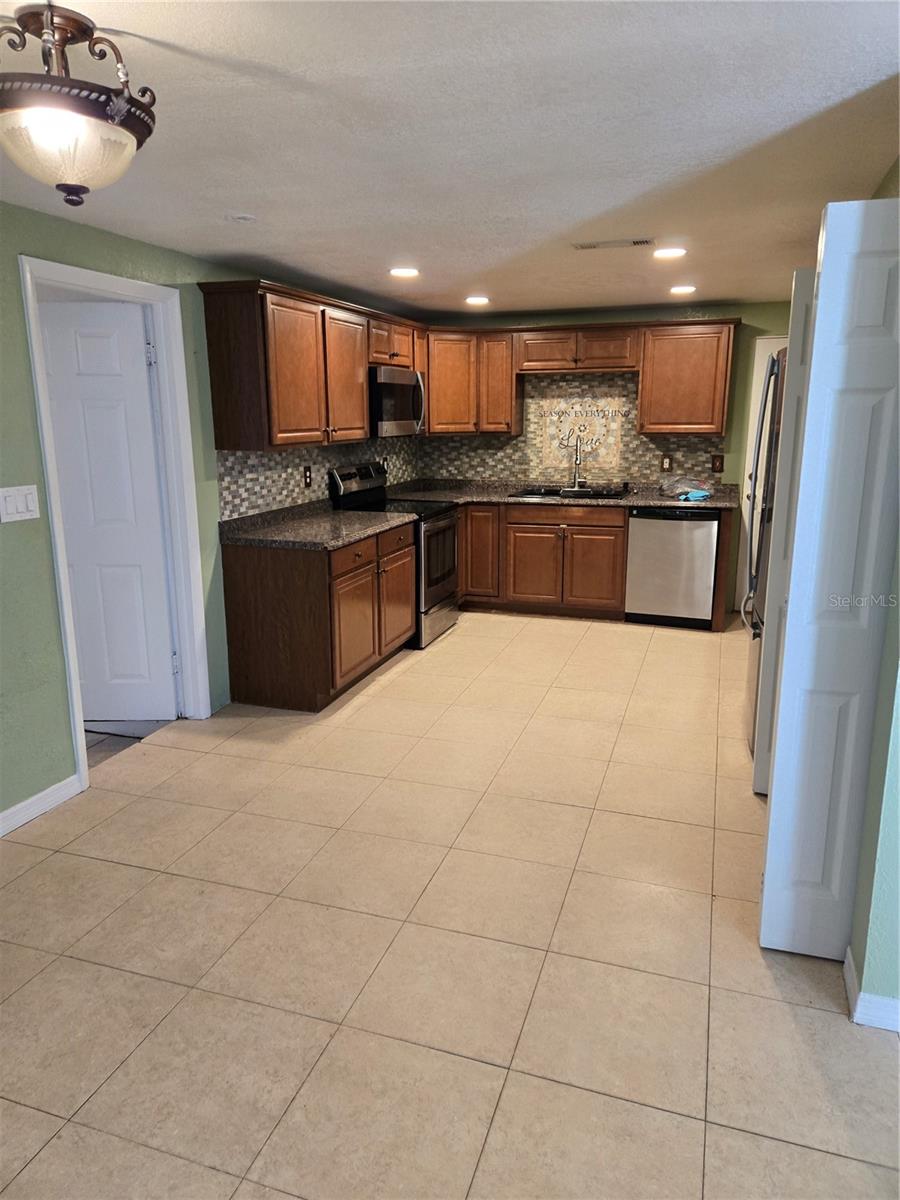 Image 23 of 24 For 3712 Argon Drive