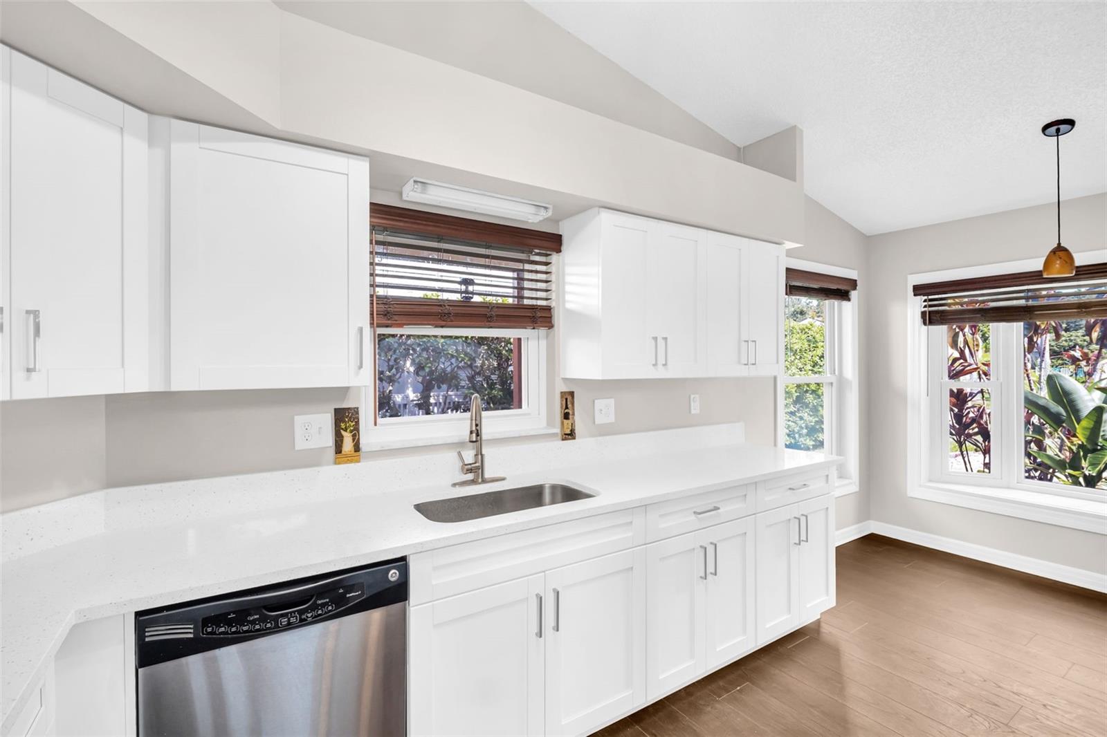 Image 14 of 42 For 3436 Shorncliffe Lane