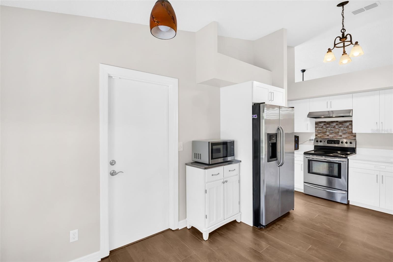 Image 16 of 42 For 3436 Shorncliffe Lane