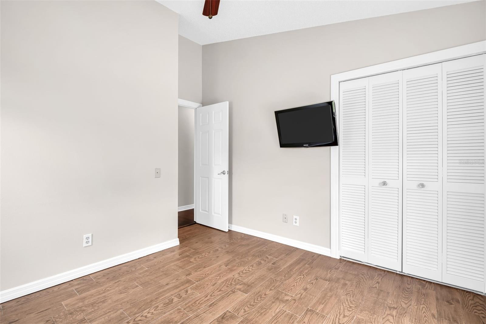 Image 22 of 42 For 3436 Shorncliffe Lane
