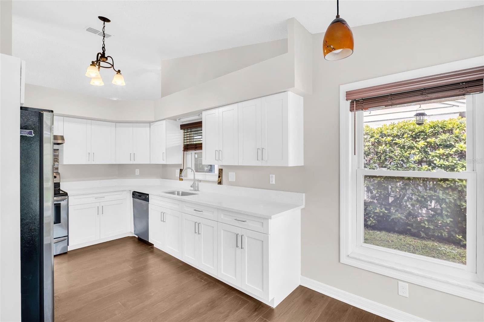 Image 3 of 42 For 3436 Shorncliffe Lane