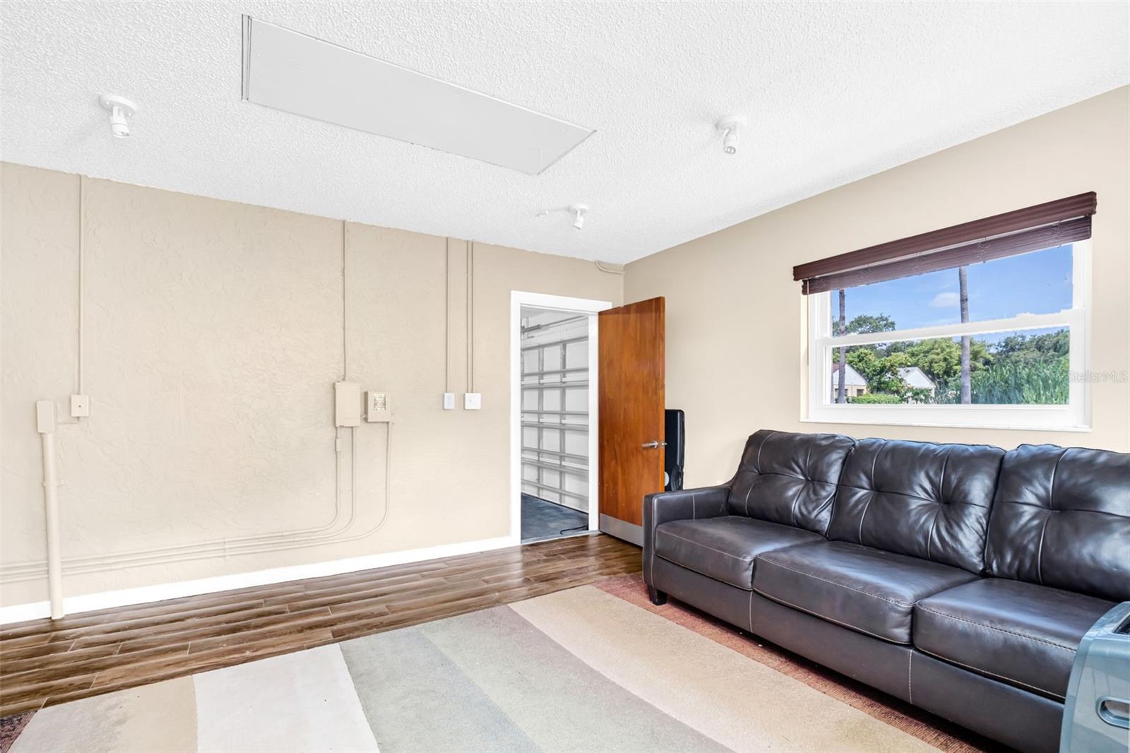 Image 30 of 42 For 3436 Shorncliffe Lane