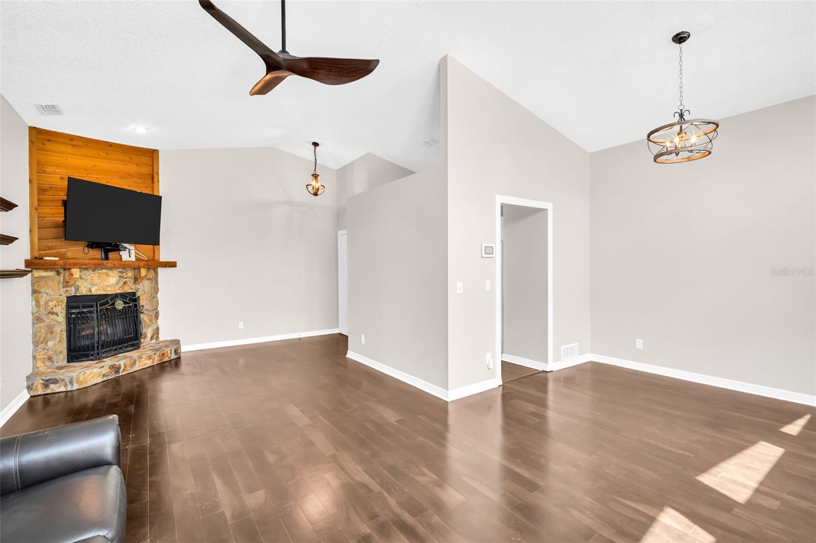 Image 8 of 42 For 3436 Shorncliffe Lane