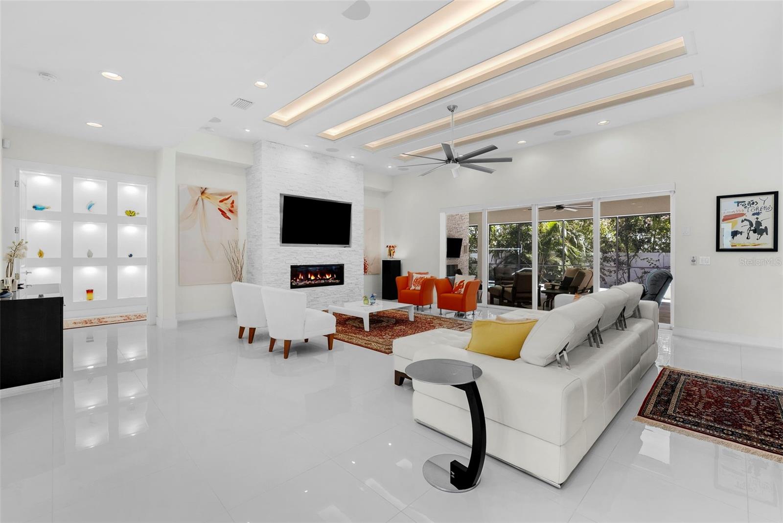 Image 10 of 67 For 3118 El Prado Boulevard