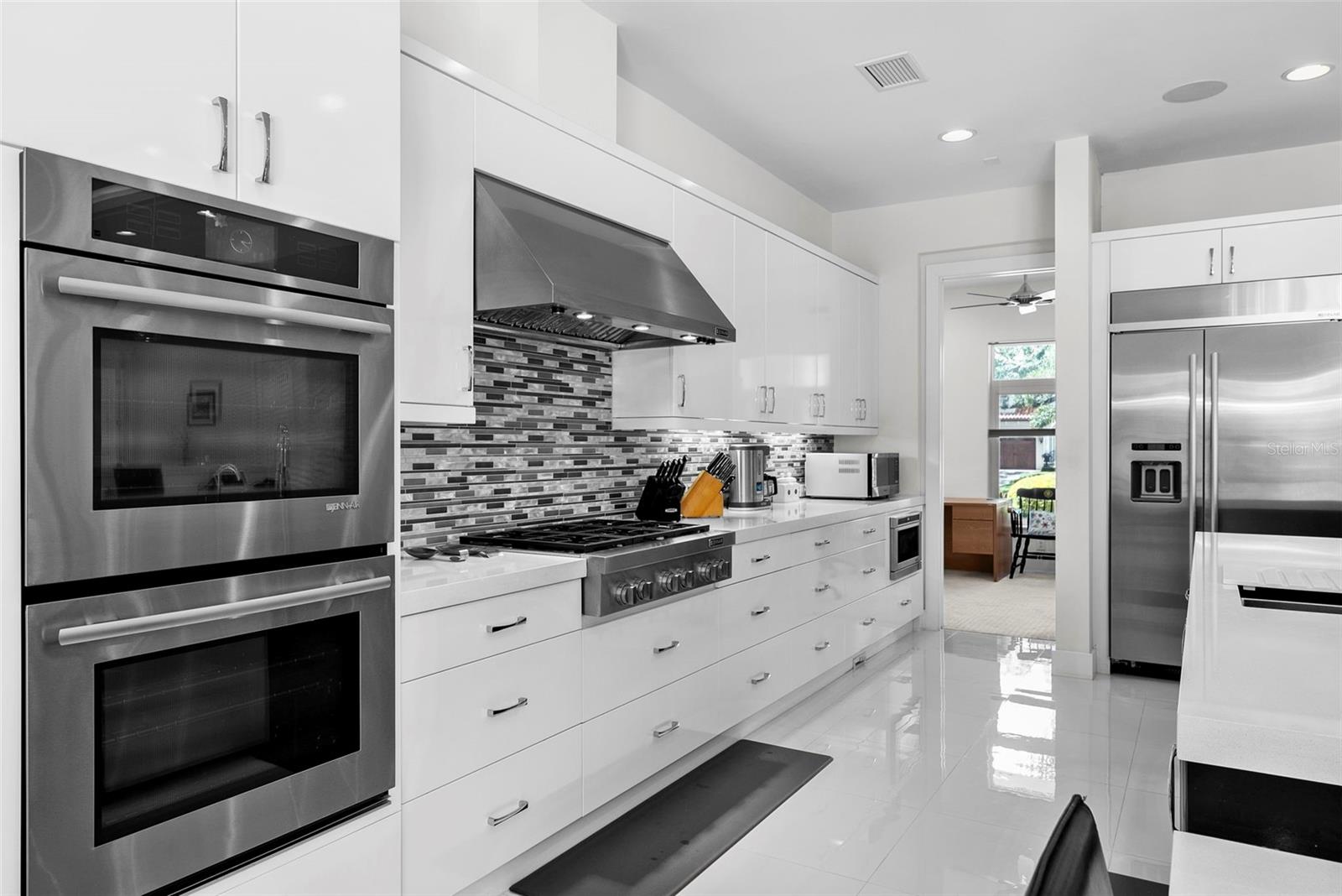 Image 13 of 67 For 3118 El Prado Boulevard