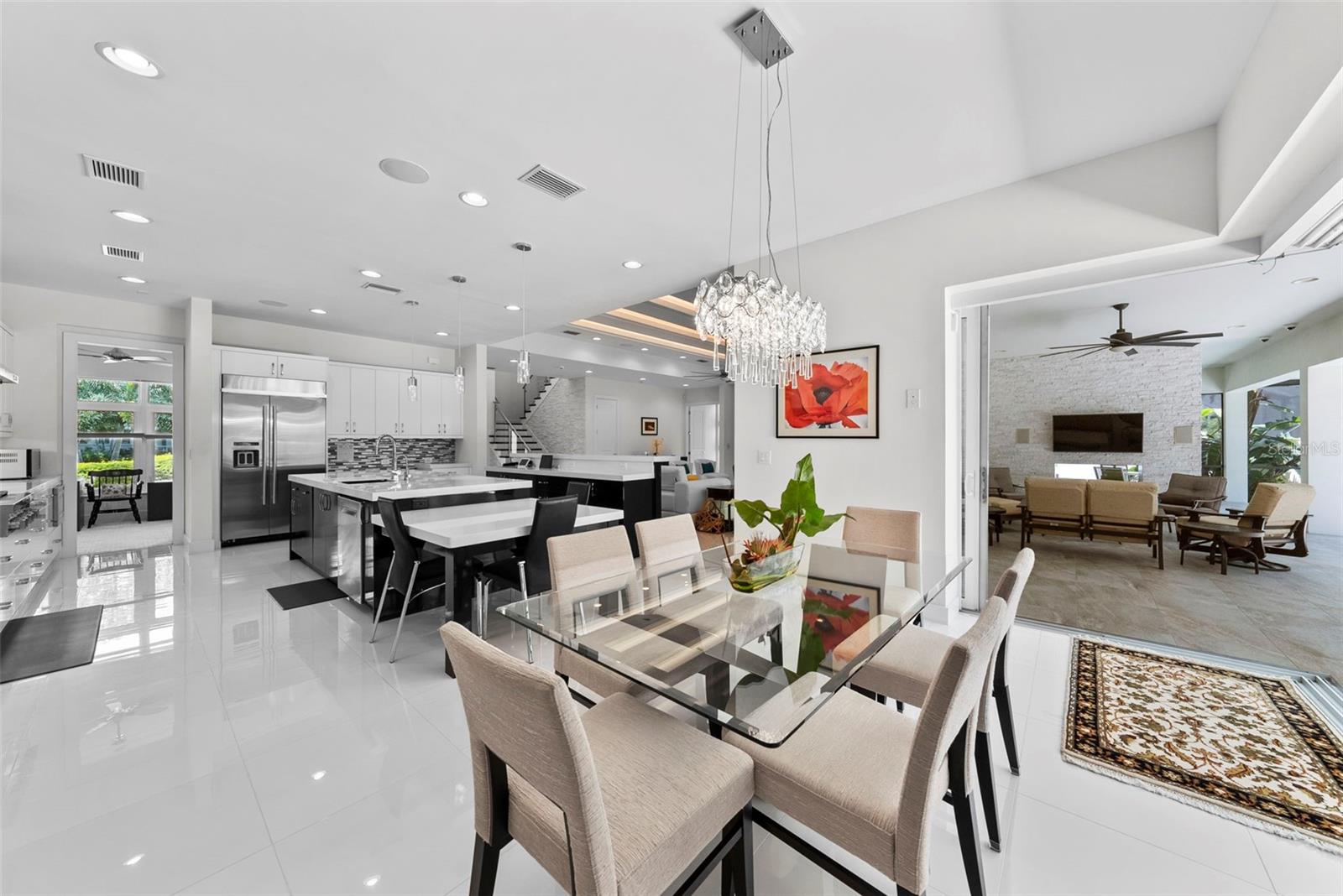 Image 21 of 67 For 3118 El Prado Boulevard