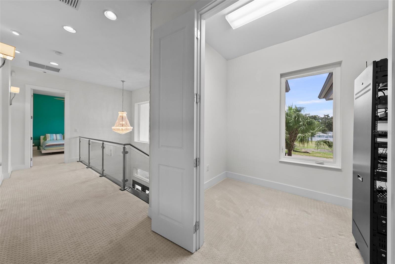 Image 33 of 67 For 3118 El Prado Boulevard