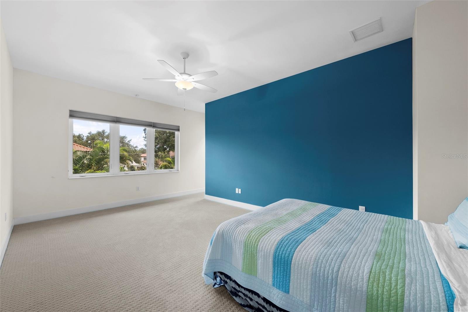 Image 41 of 67 For 3118 El Prado Boulevard