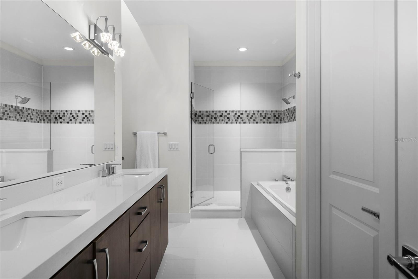 Image 45 of 67 For 3118 El Prado Boulevard