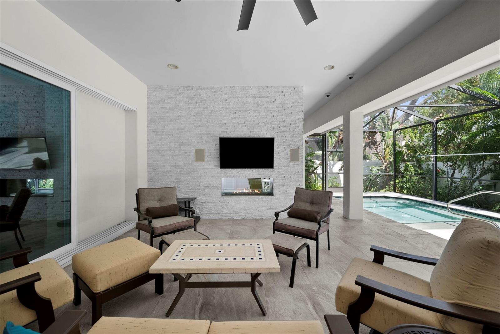 Image 60 of 67 For 3118 El Prado Boulevard