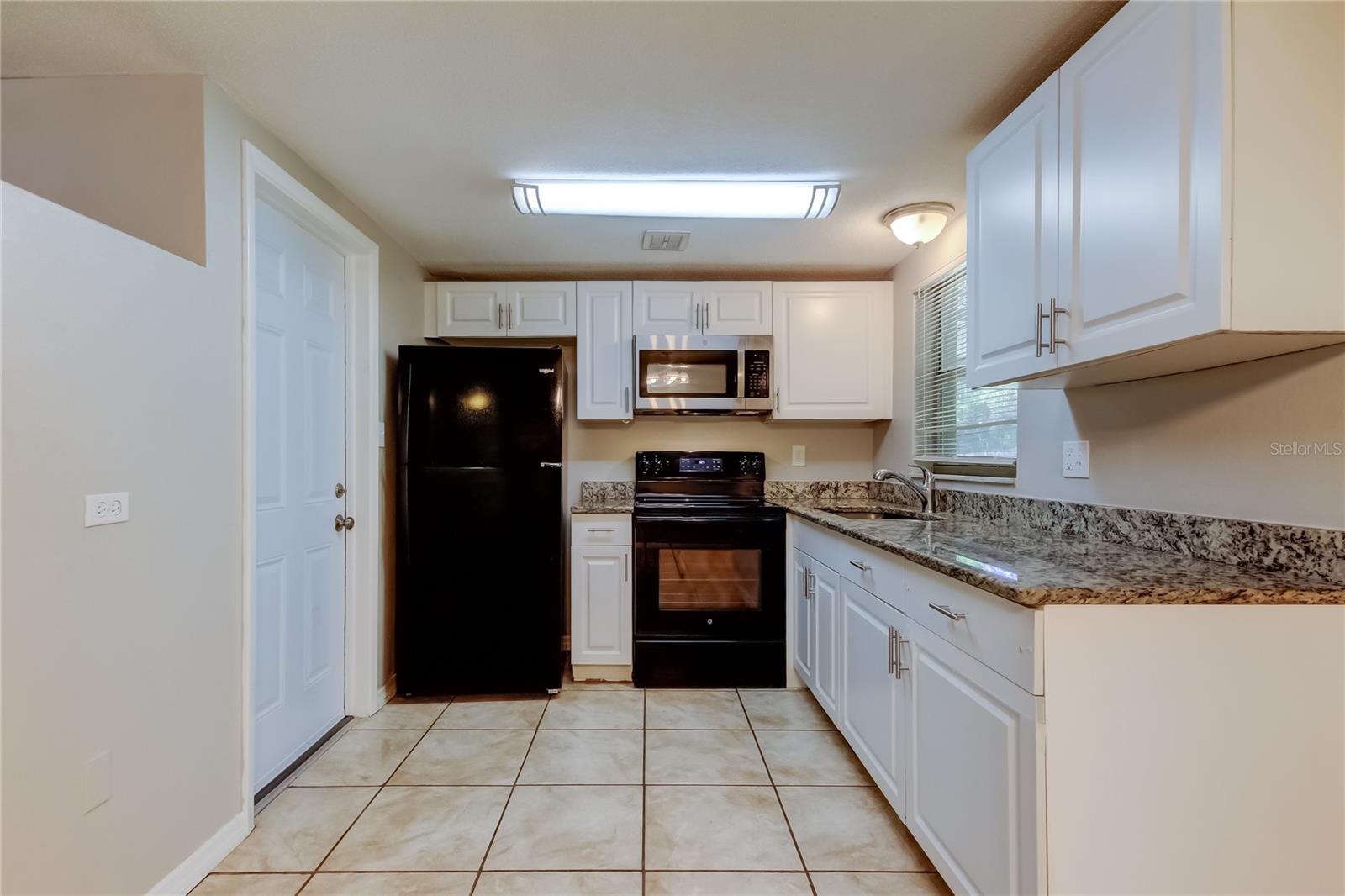 Image 10 of 32 For 10226 Willow Drive