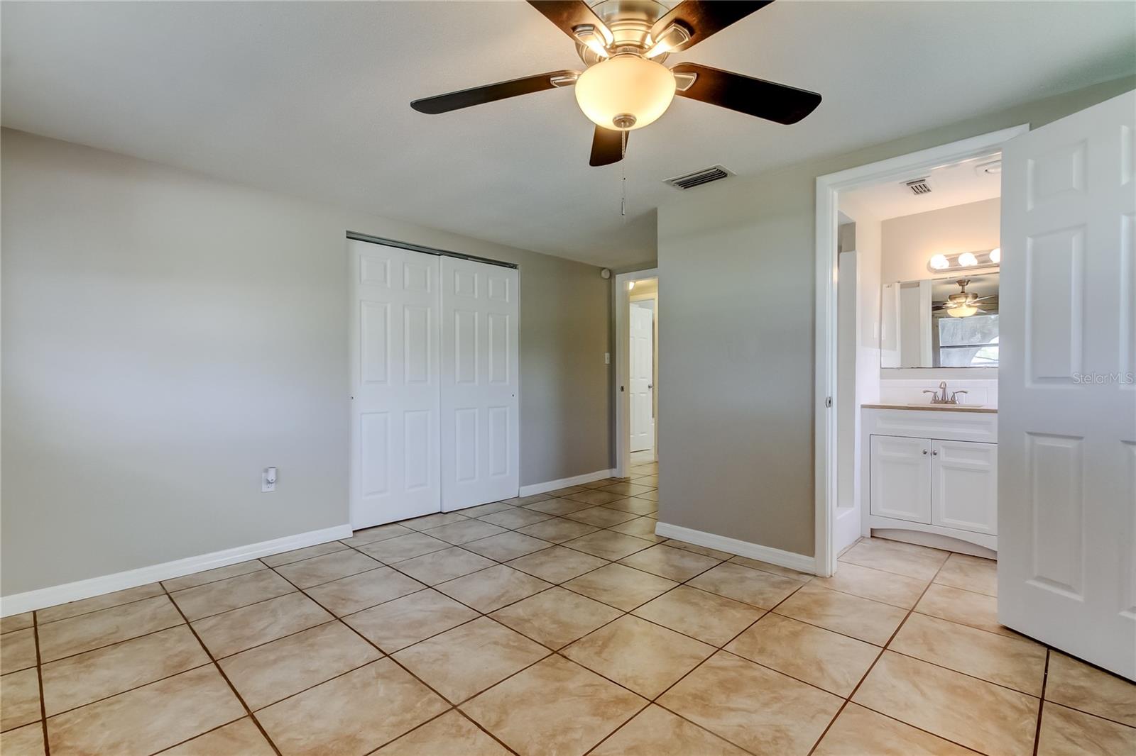 Image 13 of 32 For 10226 Willow Drive