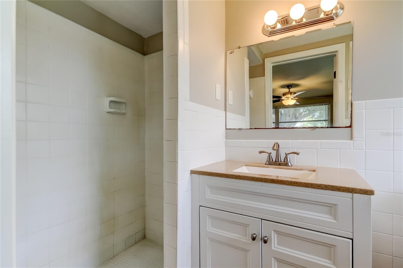 Image 14 of 32 For 10226 Willow Drive