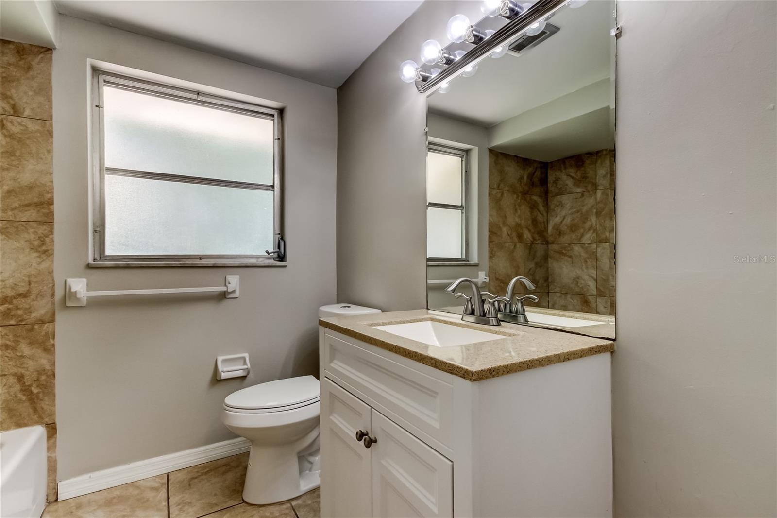 Image 18 of 32 For 10226 Willow Drive