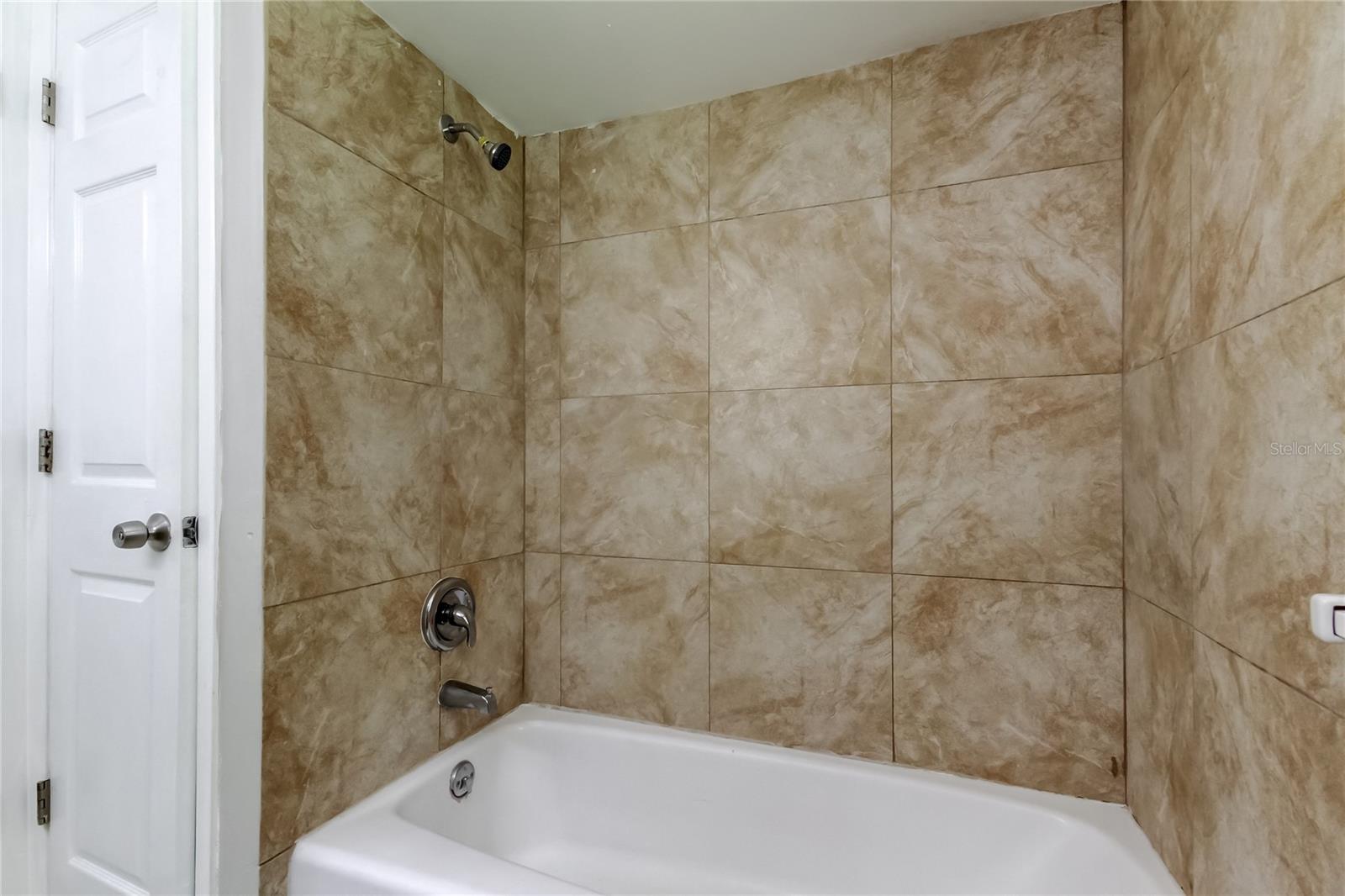 Image 19 of 32 For 10226 Willow Drive