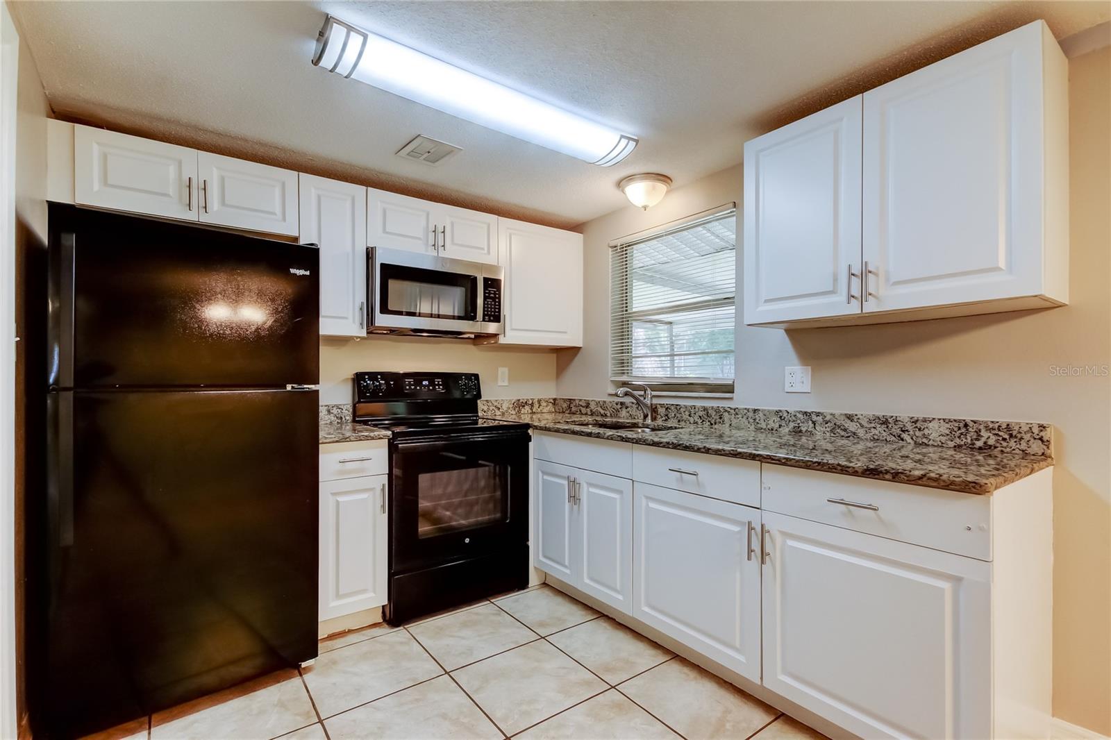 Image 9 of 32 For 10226 Willow Drive