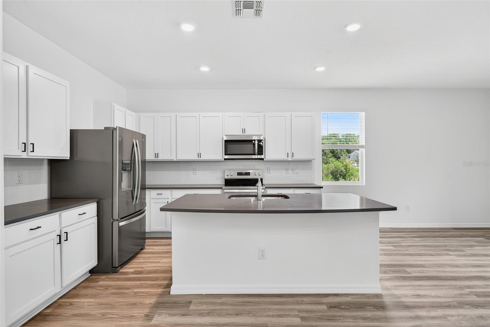 Image 6 of 43 For 11412 Velvet Apricot Drive
