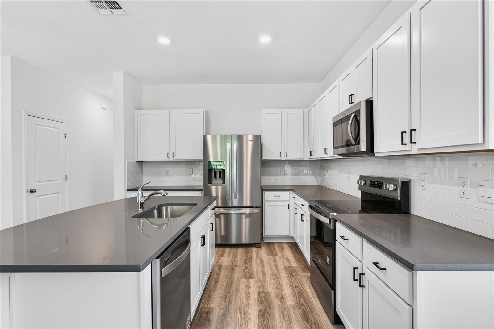 Image 7 of 43 For 11412 Velvet Apricot Drive