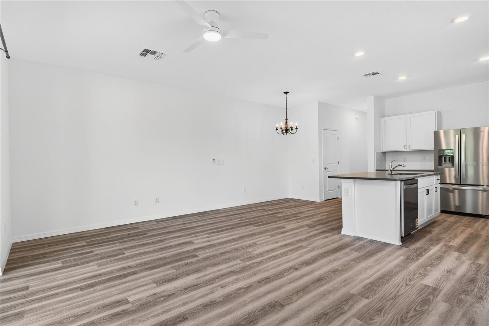 Image 9 of 43 For 11412 Velvet Apricot Drive