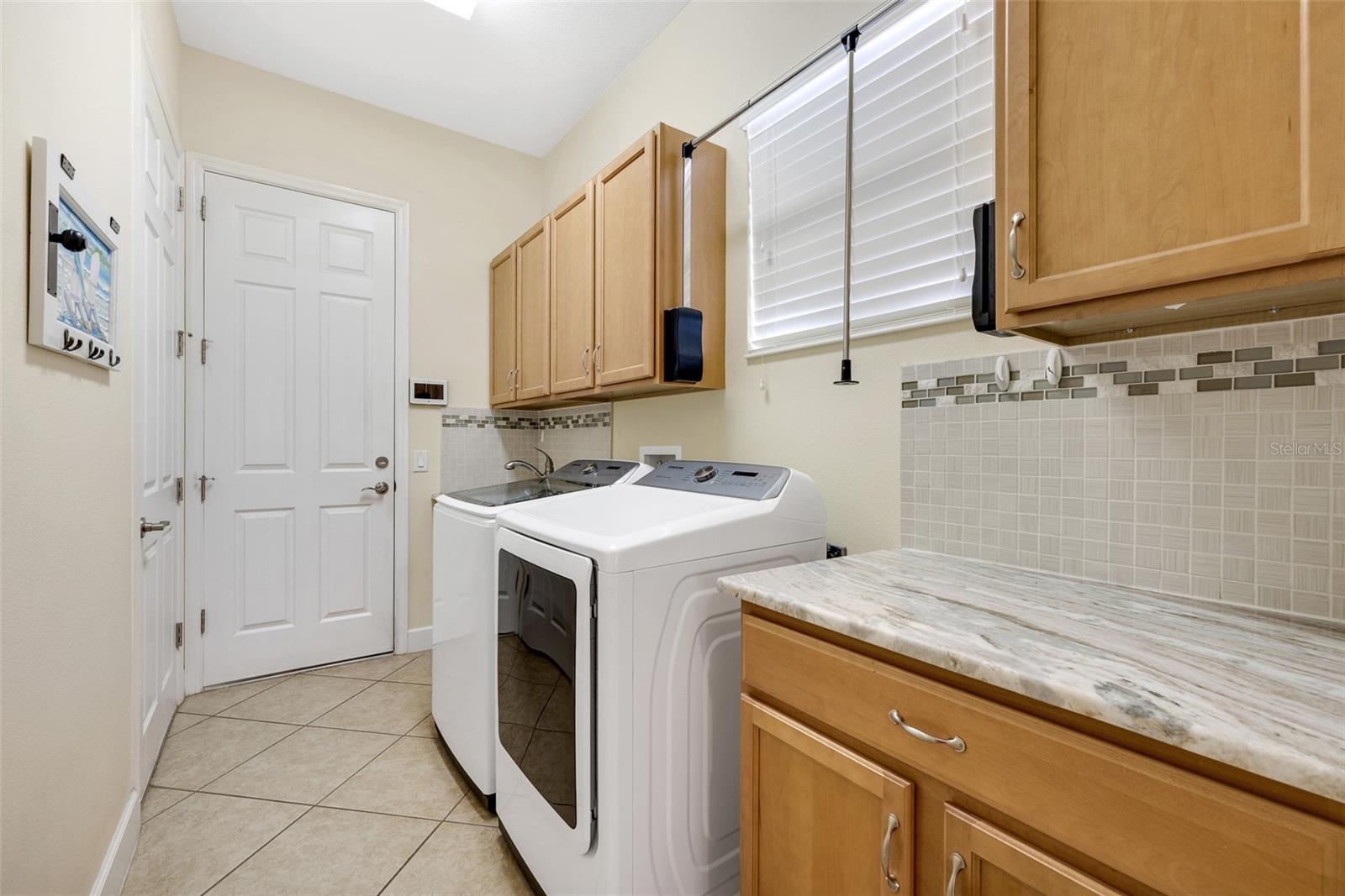 Image 18 of 46 For 1649 Emerald Dunes Drive