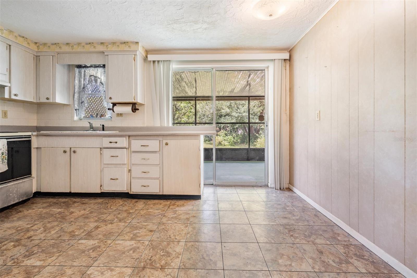Image 16 of 37 For 7047 Green Street