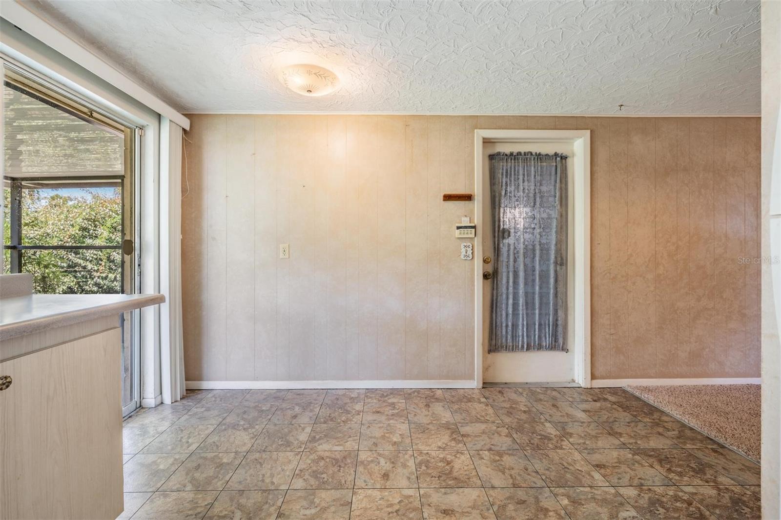 Image 17 of 37 For 7047 Green Street