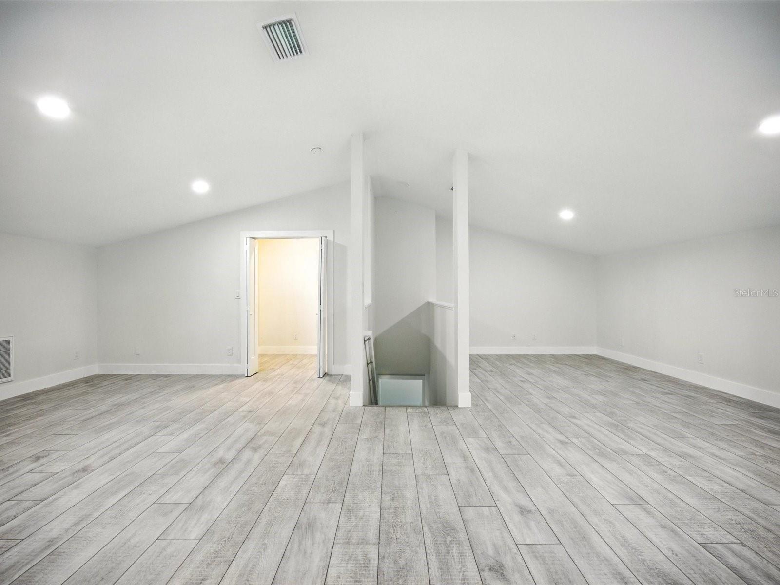 Image 38 of 56 For 10215 Oslin Street