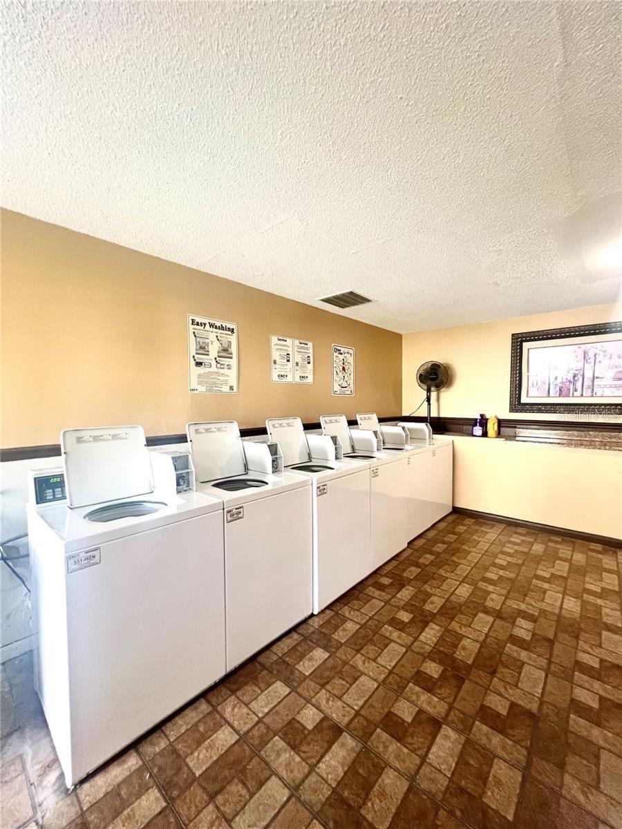 Image 40 of 43 For 455 Alt 19 S 238