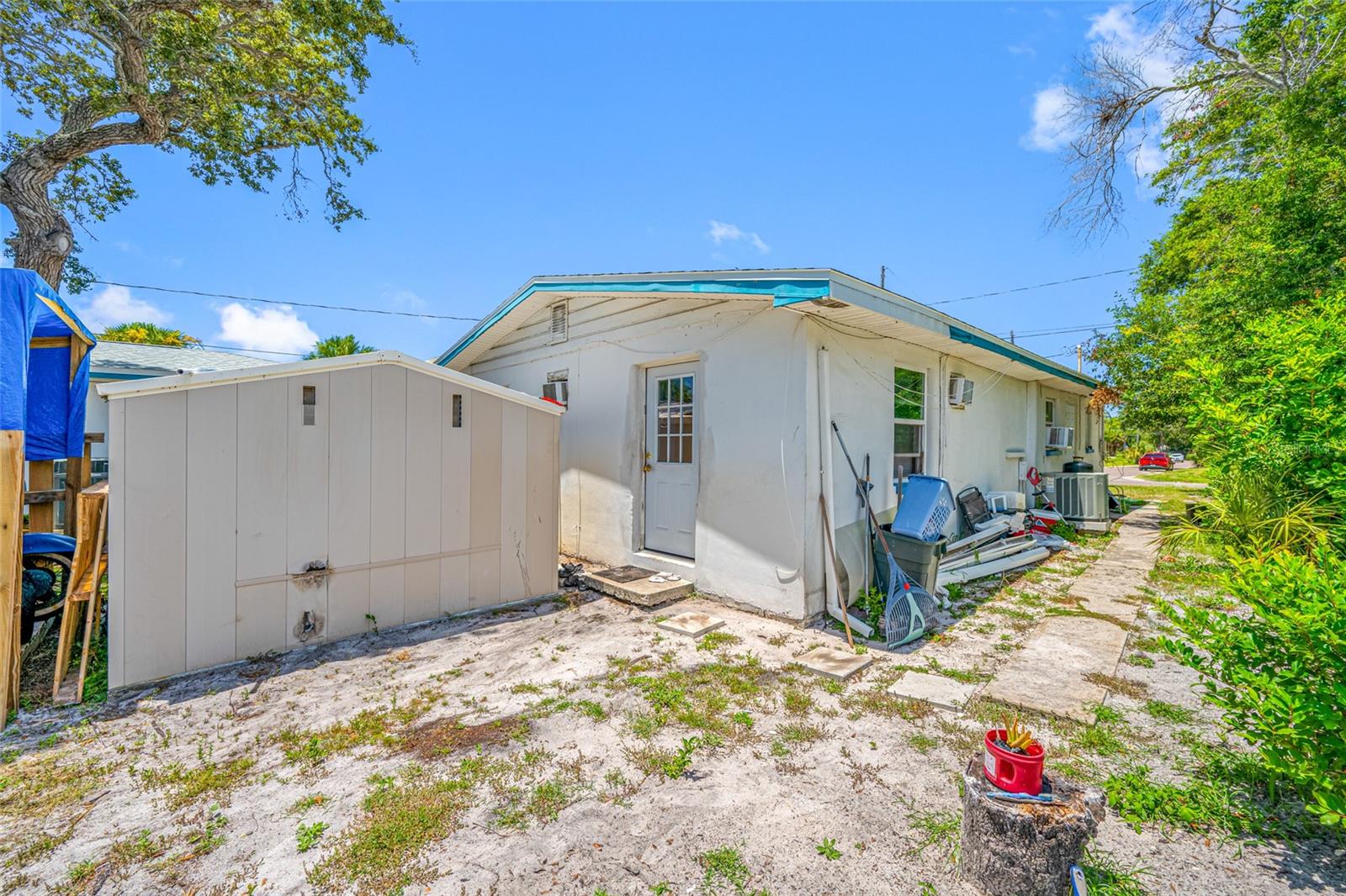 Image 11 of 31 For 1123 Gould Street