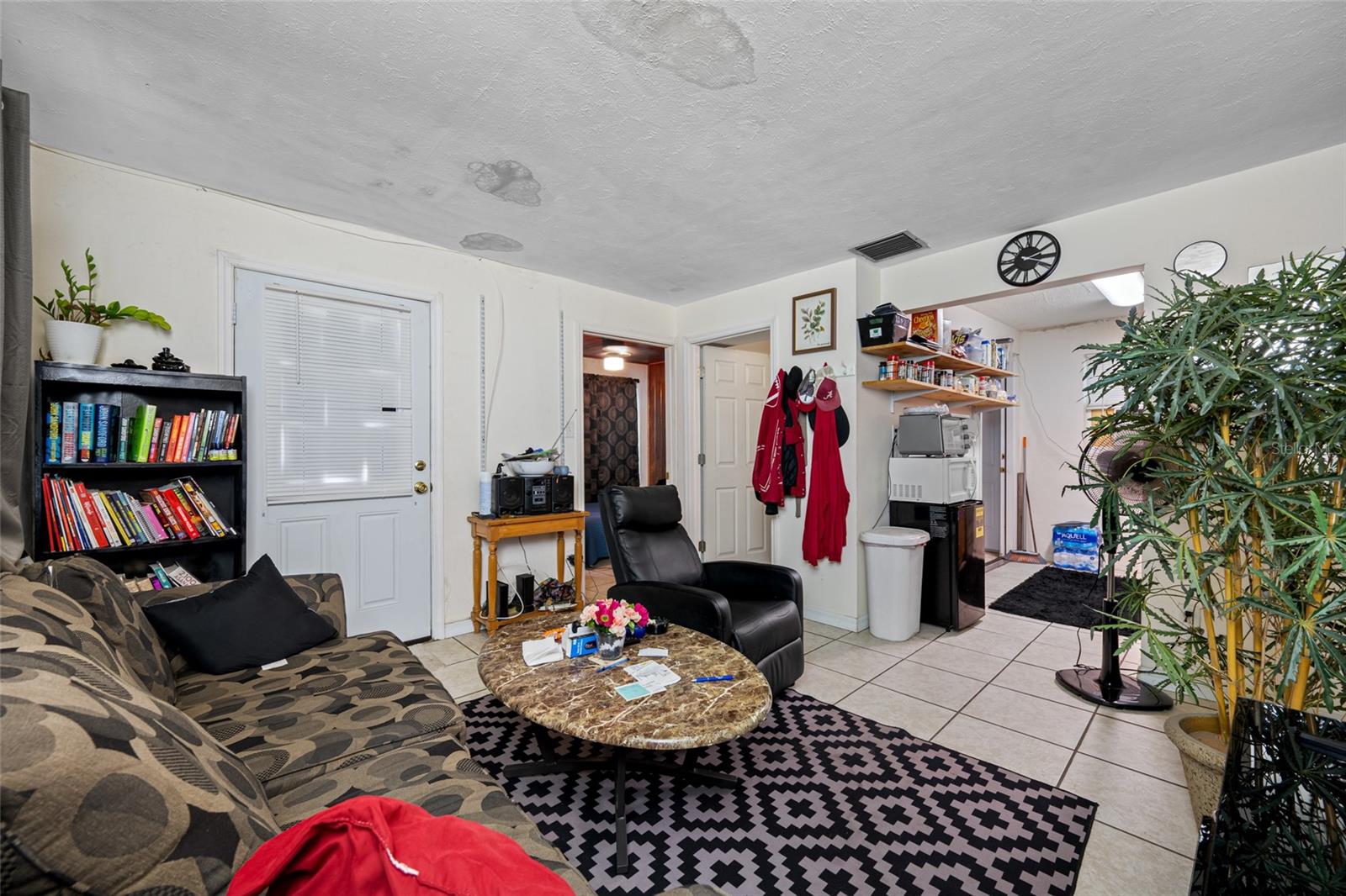 Image 15 of 31 For 1123 Gould Street