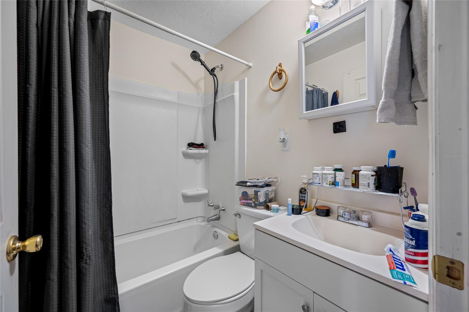 Image 16 of 31 For 1123 Gould Street