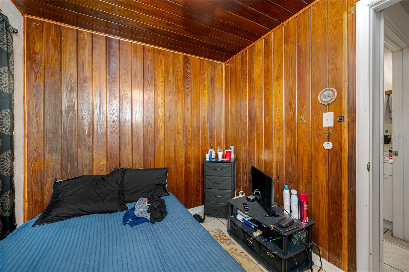 Image 19 of 31 For 1123 Gould Street