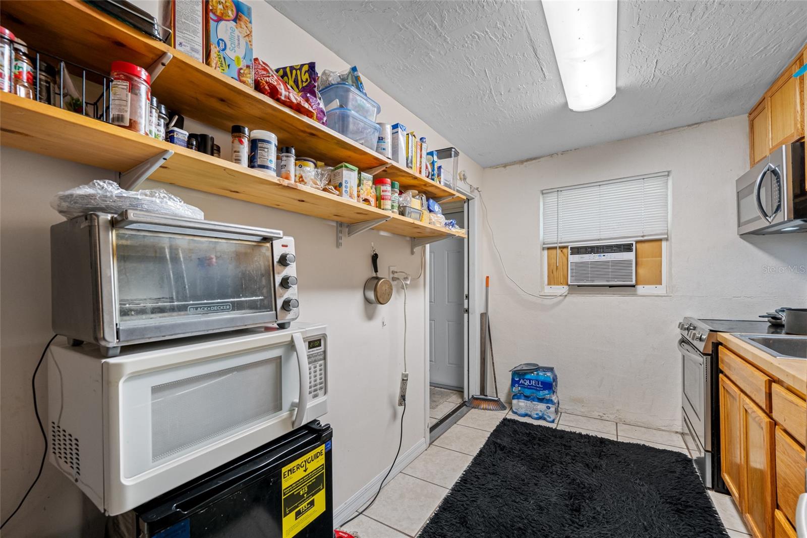 Image 21 of 31 For 1123 Gould Street