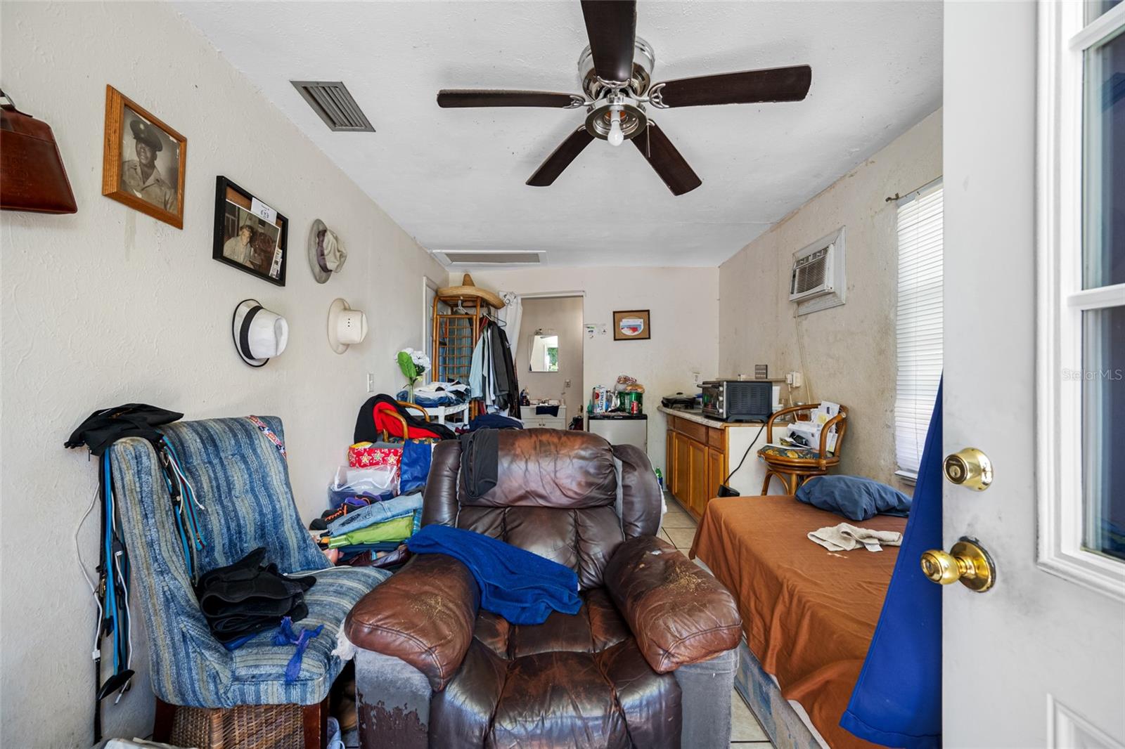 Image 29 of 31 For 1123 Gould Street