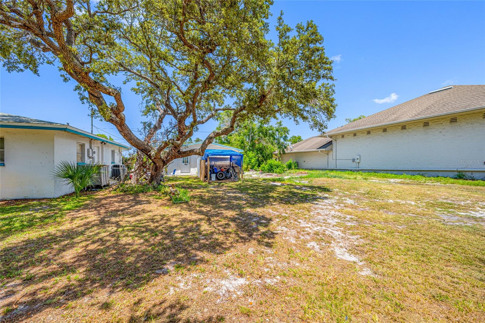 Image 7 of 31 For 1123 Gould Street