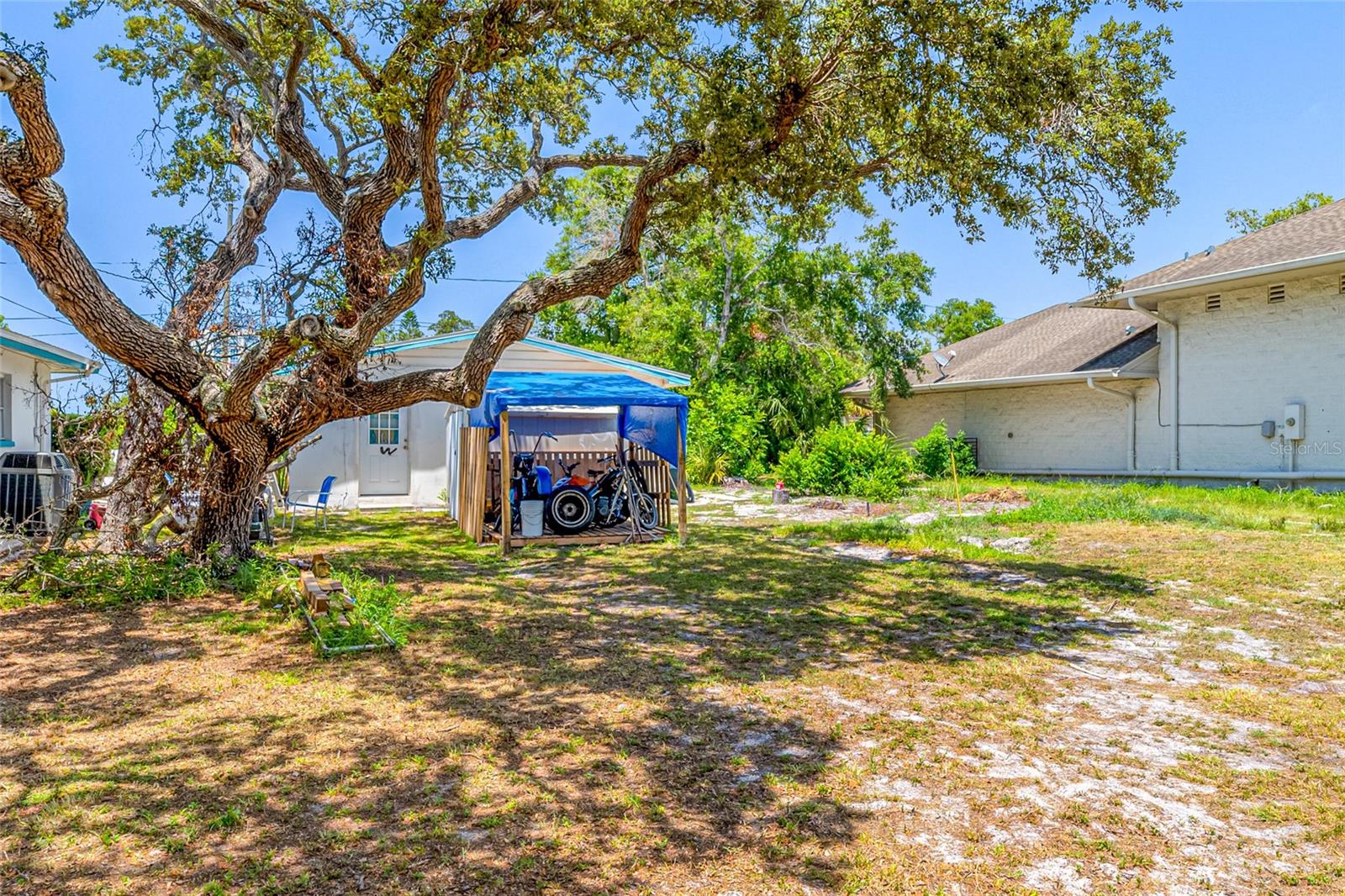 Image 8 of 31 For 1123 Gould Street