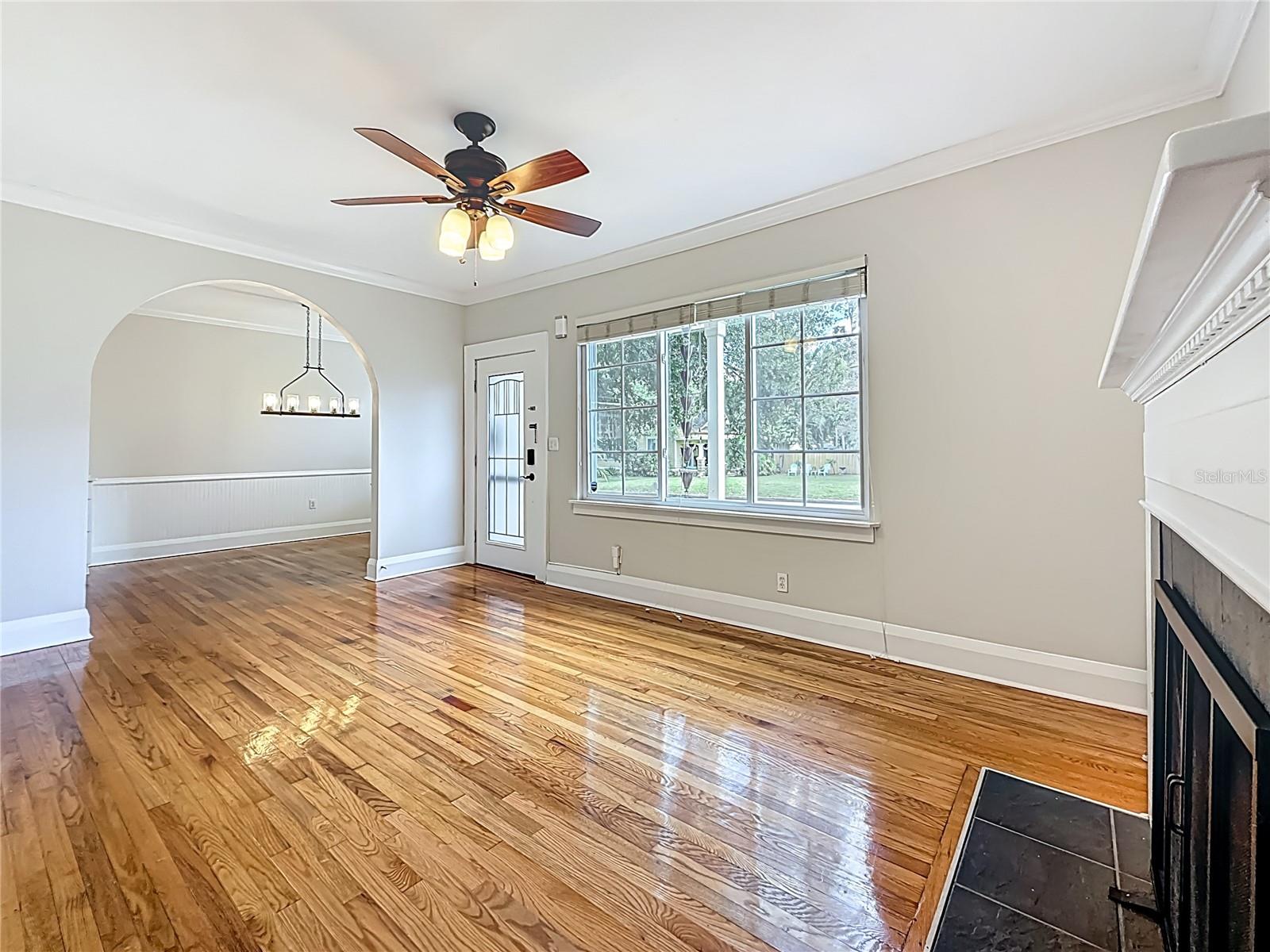 Image 4 of 42 For 207 Thomas Street