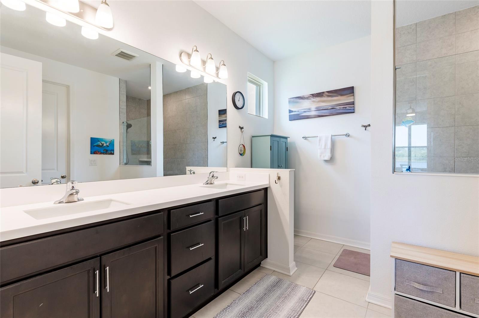 Listing photo id 13 for 13772 Moosehead Circle