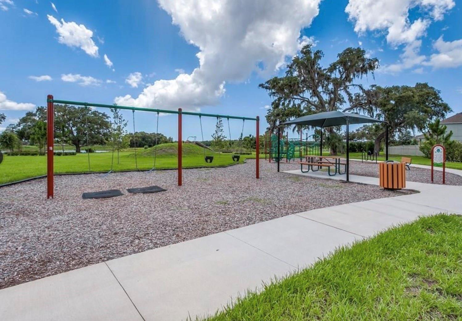 Listing photo id 34 for 13772 Moosehead Circle