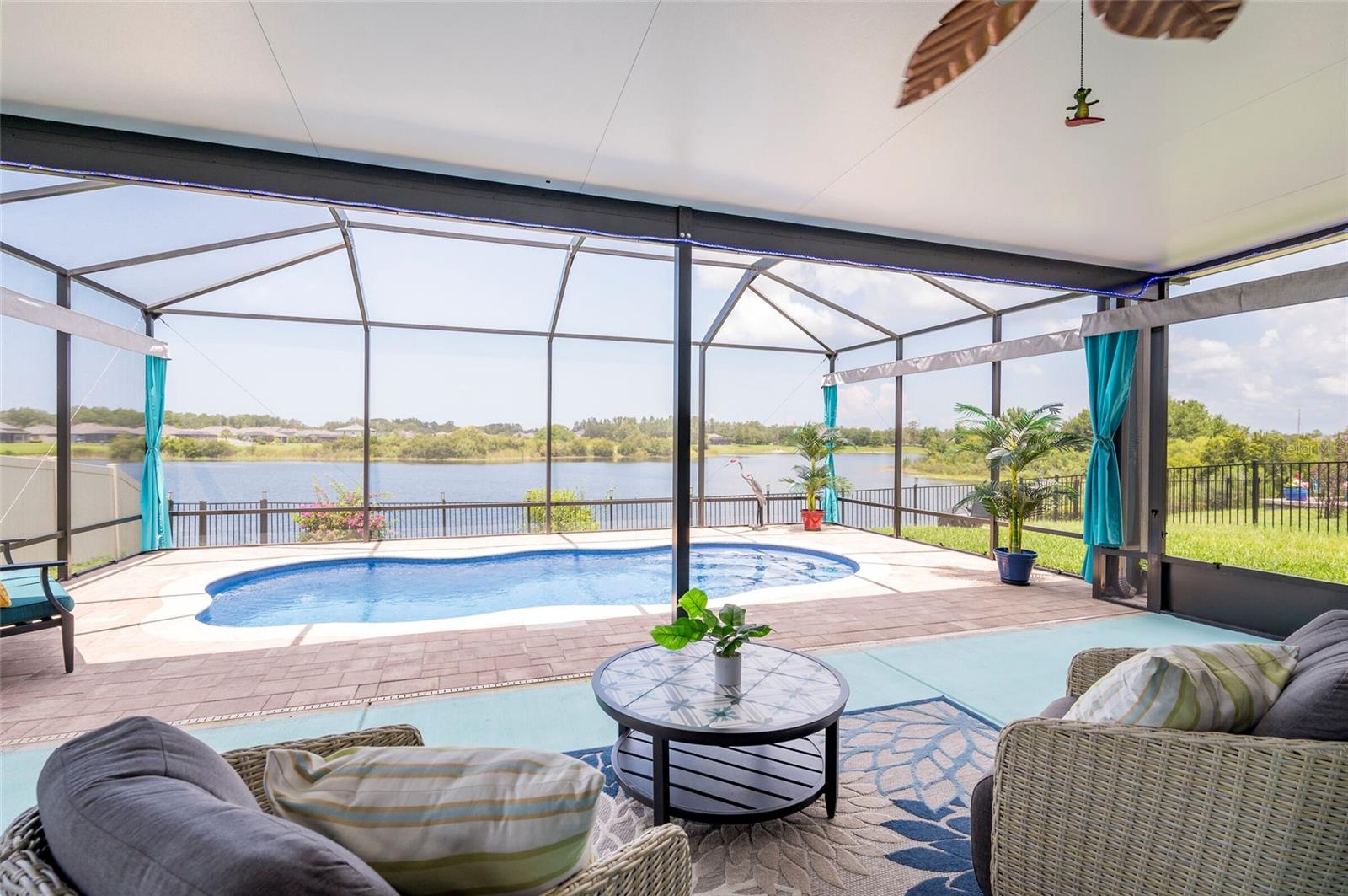 Listing photo id 2 for 13772 Moosehead Circle