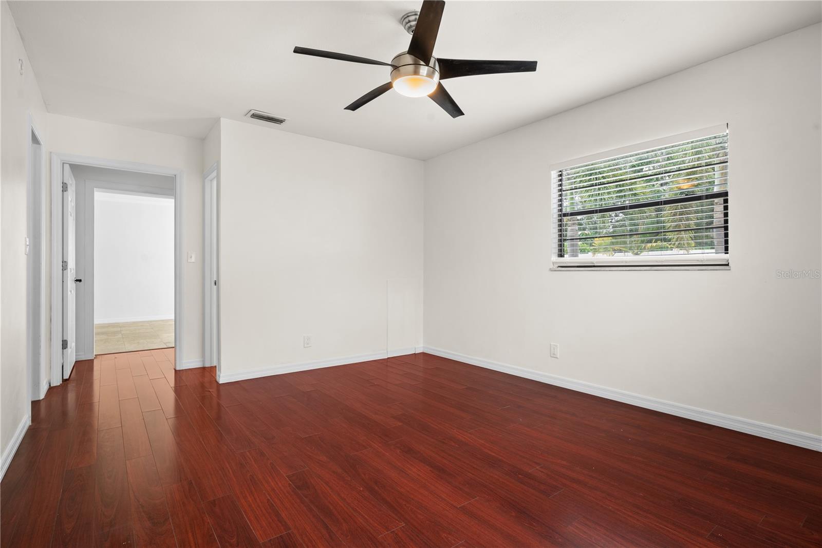 Image 32 of 43 For 10615 Orange Blossom Lane