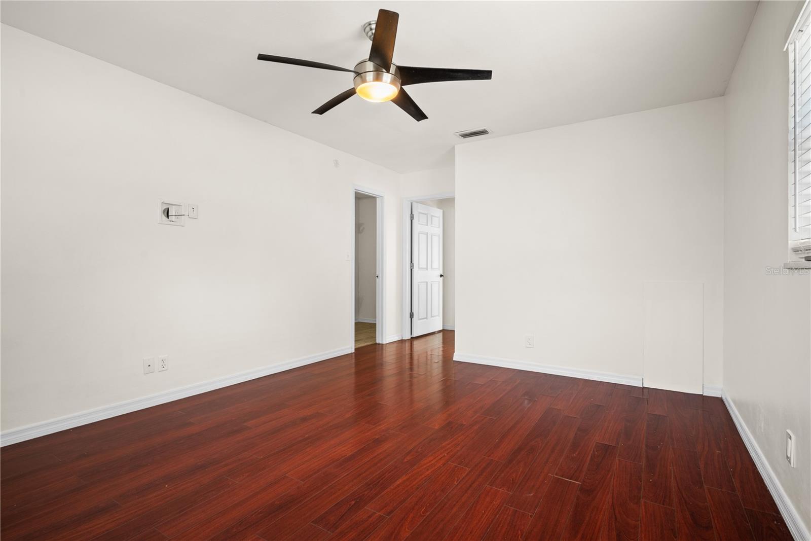 Image 33 of 43 For 10615 Orange Blossom Lane