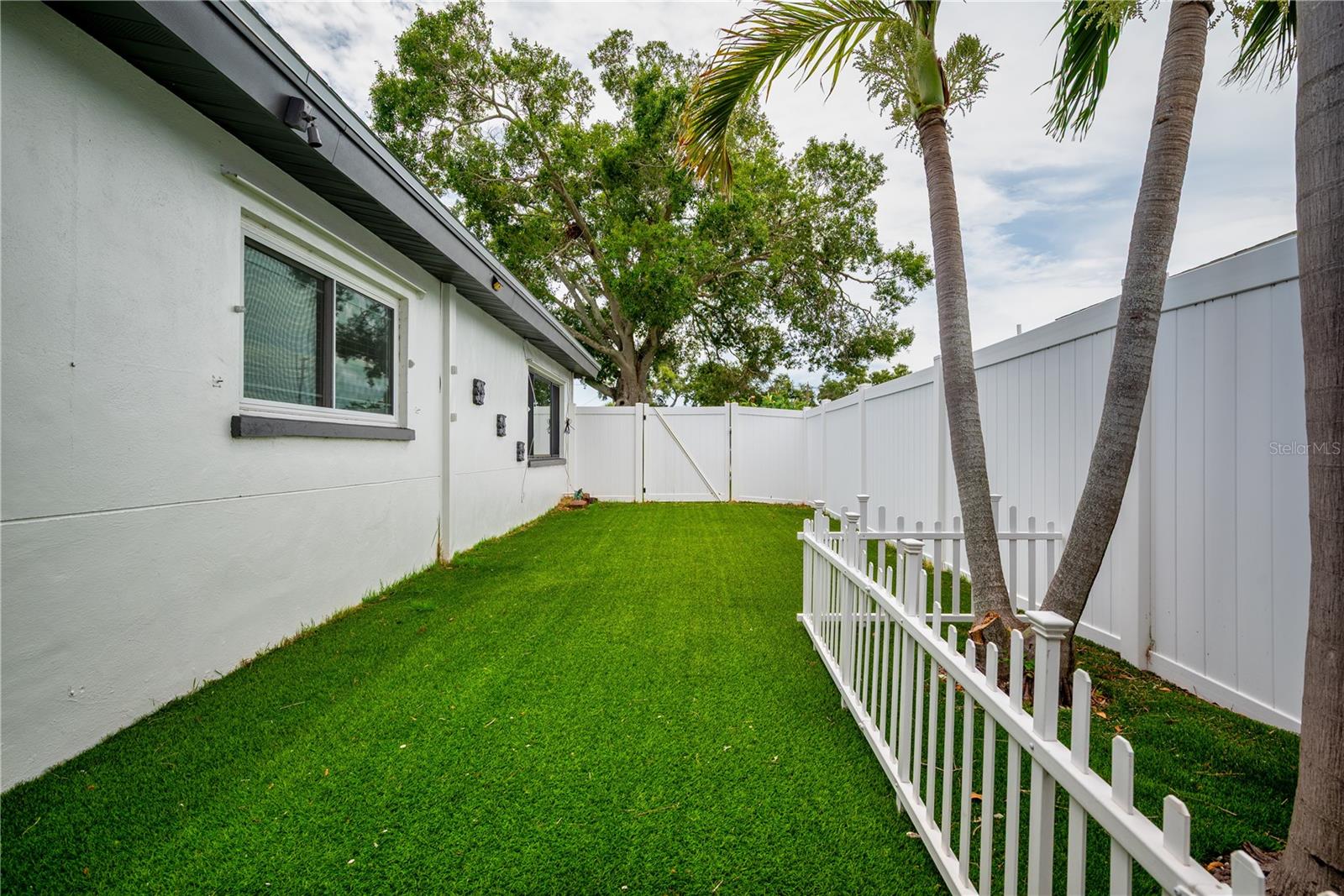 Image 36 of 43 For 10615 Orange Blossom Lane