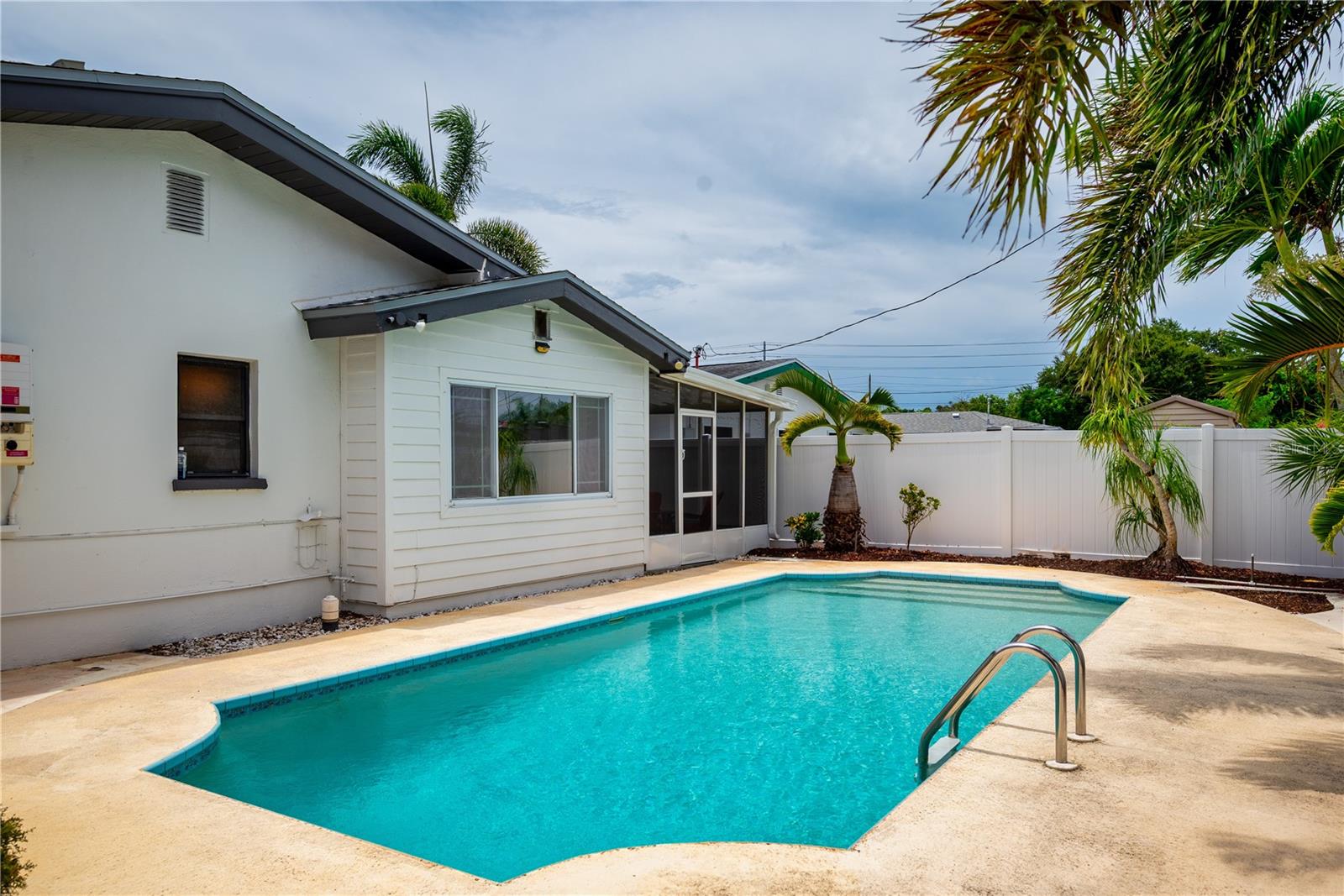 Image 37 of 43 For 10615 Orange Blossom Lane