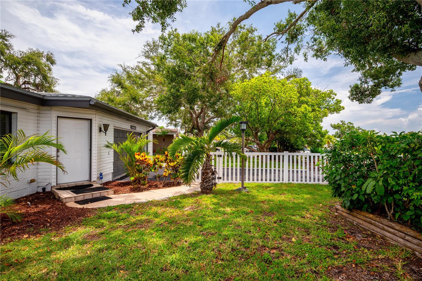 Image 40 of 43 For 10615 Orange Blossom Lane