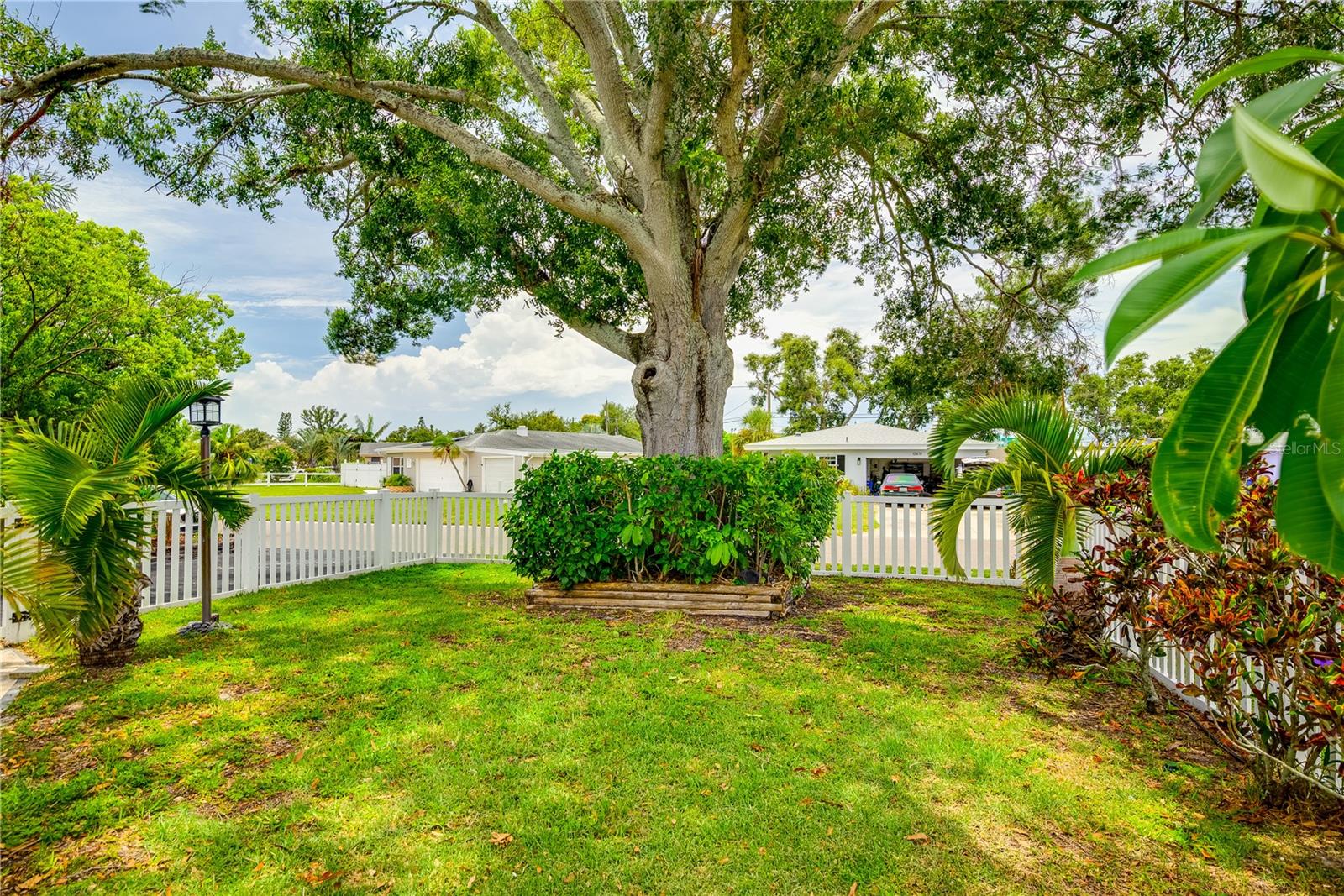 Image 41 of 43 For 10615 Orange Blossom Lane
