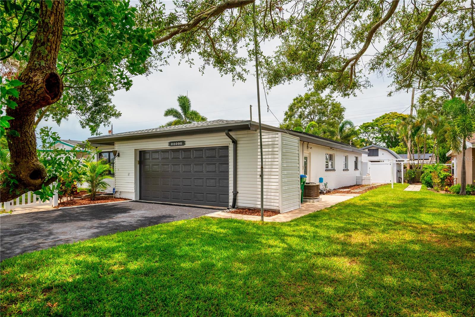 Image 42 of 43 For 10615 Orange Blossom Lane